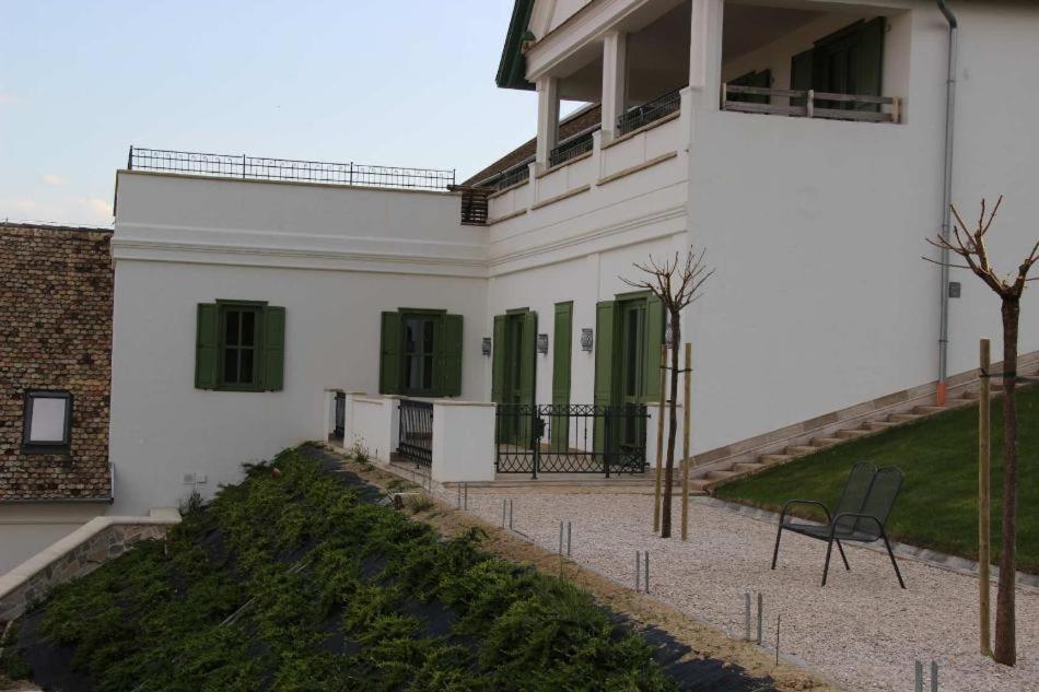 Takler Kuria Hotel Szekszárd Екстериор снимка