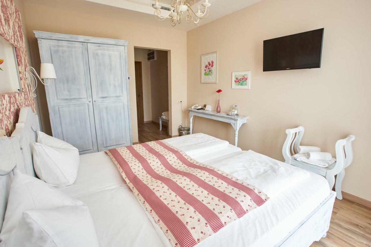 Takler Kuria Hotel Szekszárd Екстериор снимка