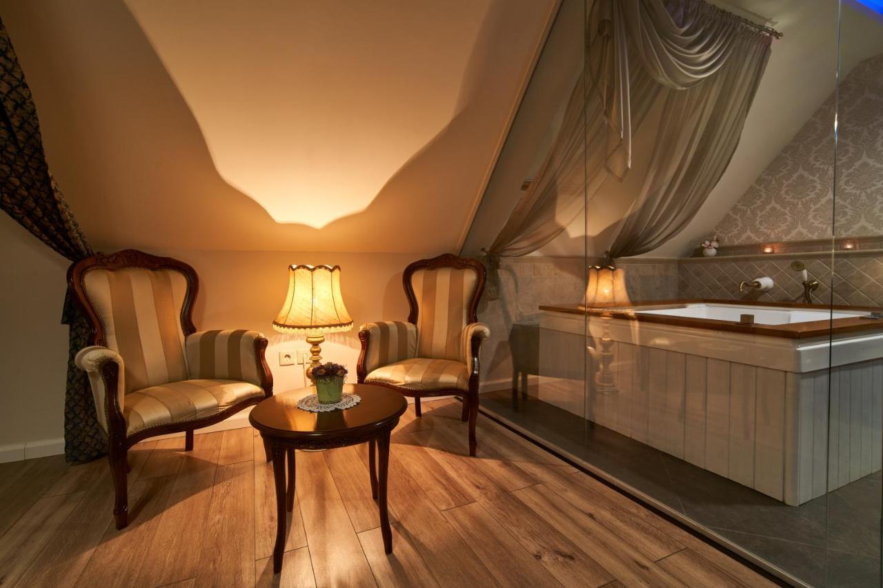 Takler Kuria Hotel Szekszárd Екстериор снимка